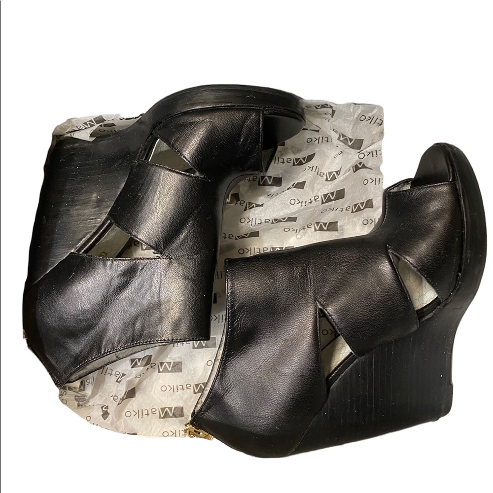 Matiko | Leather Wedge Sandals | 6.5